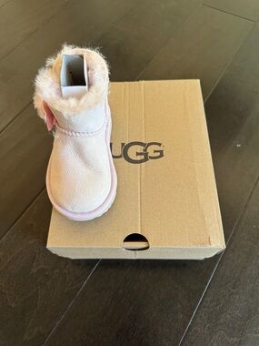 UGG Kids Pink Sheepskin Lined Boot